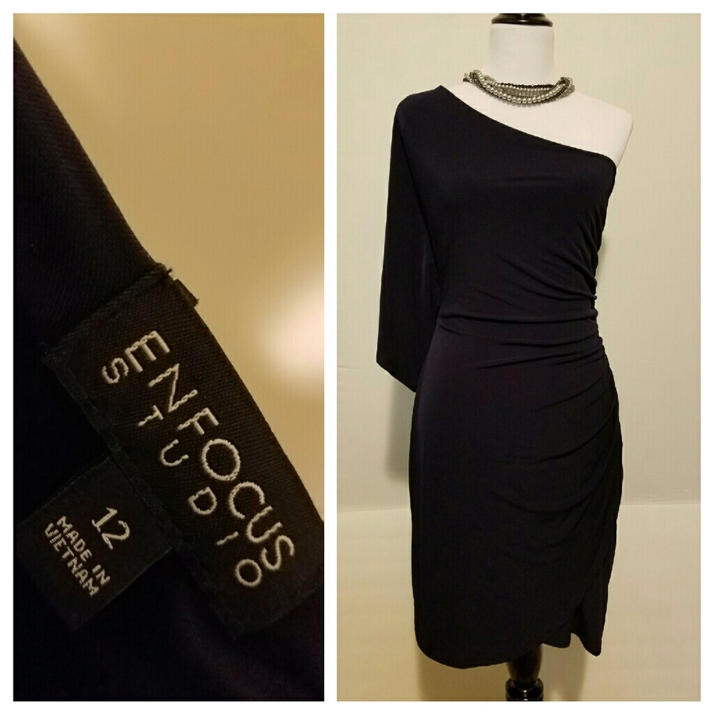 ENFOCUS STUDIO Navy Drape Blue Dress